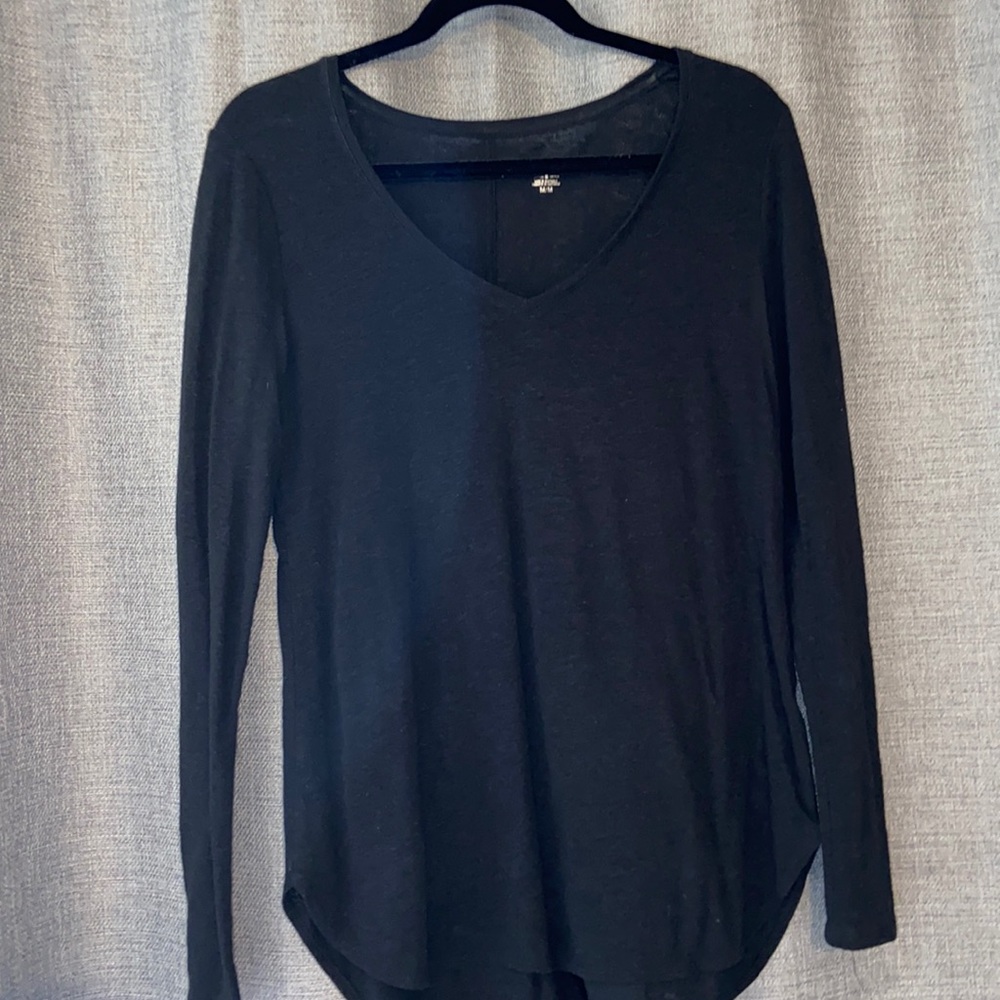 Light weight sweater